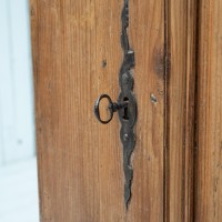 Single-Door Pitch Pine Wardrobe – Early 19th Century