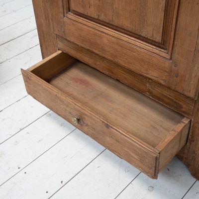 Single-Door Pitch Pine Wardrobe – Early 19th Century