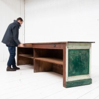 Grand comptoir de commerce en bois, Début XXème siècle