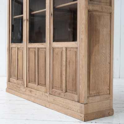 Bibliothèque en chêne 3 portes, XXème