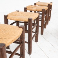 Ensemble de 6 tabourets dans le style Charlotte Perriand