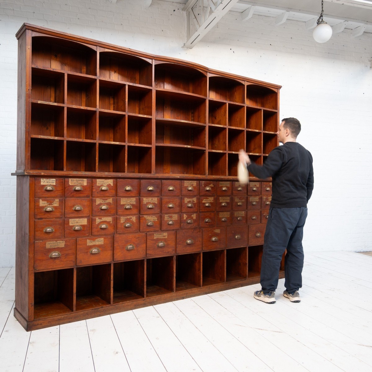 Grand meuble de quincaillerie - début XXème