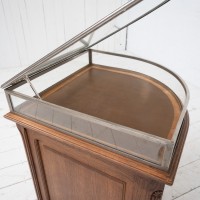 Vitrine centrale de commerce - début XXème