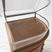 Vitrine centrale de commerce - début XXème