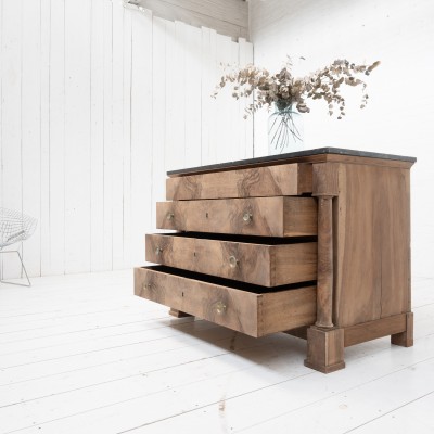Commode en noyer - France XIXème siècle