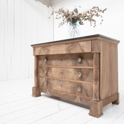 Commode en noyer - France XIXème siècle