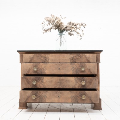 Commode en noyer - France XIXème siècle