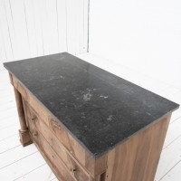 Commode en noyer - France XIXème siècle