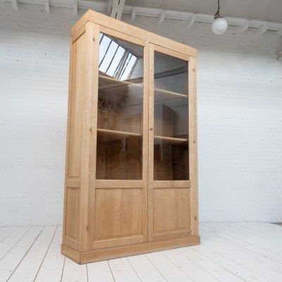 Grande vitrine deux portes en chêne - XXème
