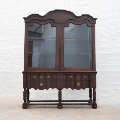 Oak cabinet, early 19th century