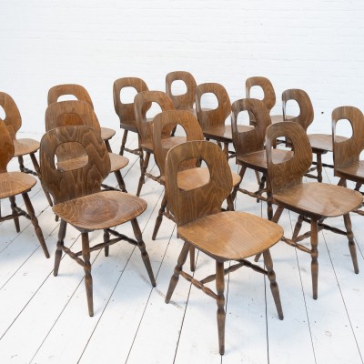 1 à 16 Chaises Baumann, 1960