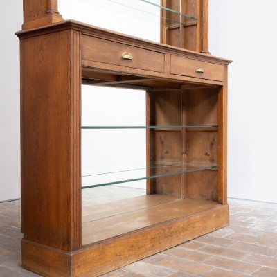 Anciens meubles de pharmacie - France 1920