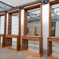 Anciens meubles de pharmacie - France 1920