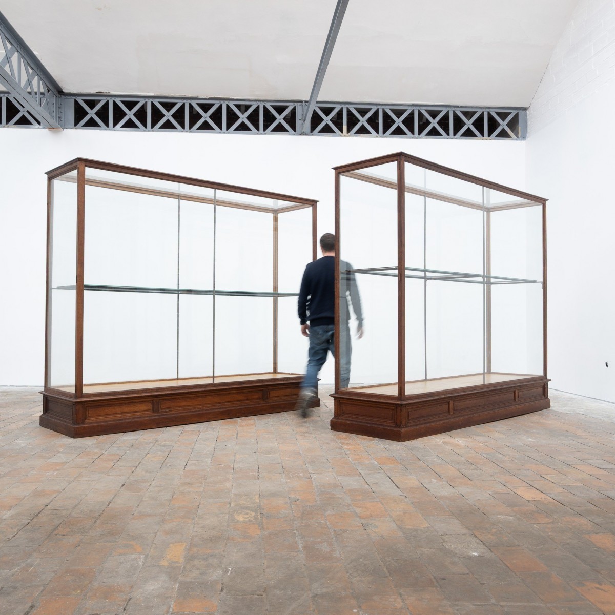 Ancienne vitrine de musée en chêne -  Début XXème