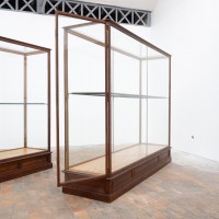 Ancienne vitrine de musée en chêne -  Début XXème
