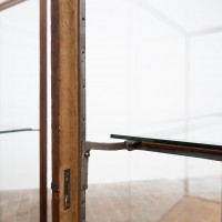 Ancienne vitrine de musée en chêne -  Début XXème