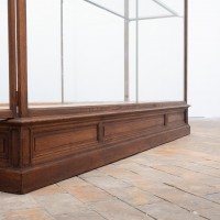 Ancienne vitrine de musée en chêne -  Début XXème