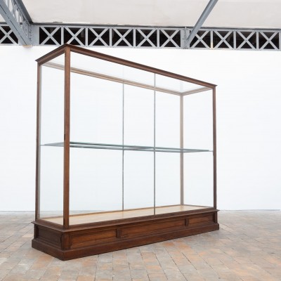 Ancienne vitrine de musée en chêne -  Début XXème
