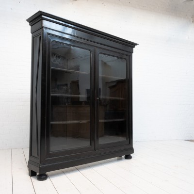 Antique Napoleon III two-door display cabinet – 19th century