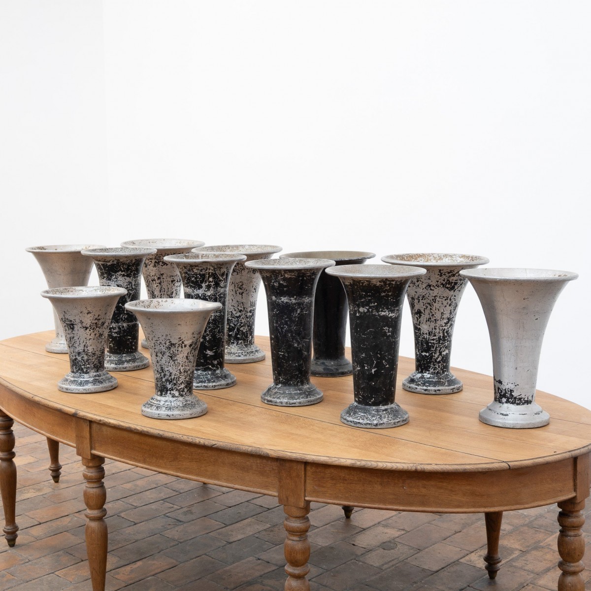 Ensemble de vases de fleuriste anciens – France