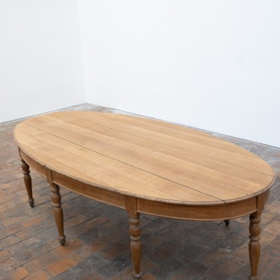 Large oak table – circa 1900