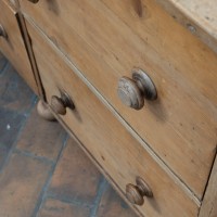 Grand meuble à tiroirs en pin - 1900