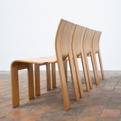 Ensemble de 4 Chaises Strip de Gijs Bakker et sa table. Produit proposé par ECLECTIQUE ANTIQUE