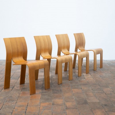 Ensemble de 4 Chaises Strip de Gijs Bakker et sa table Produit proposé par ECLECTIQUE ANTIQUE