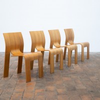 Ensemble de 4 Chaises Strip de Gijs Bakker et sa table Produit proposé par ECLECTIQUE ANTIQUE