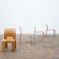 Ensemble de 4 Chaises Strip de Gijs Bakker et sa table. Produit proposé par ECLECTIQUE ANTIQUE.