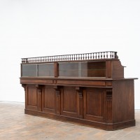 Exceptional pharmacy counter – France 1900