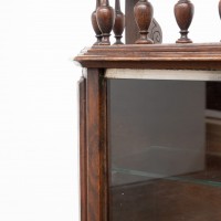 Exceptional pharmacy counter – France 1900