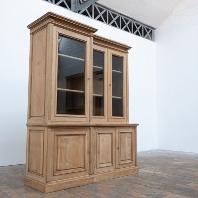 Bibliothèque vitrine en chêne brut – Début XXème