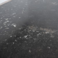 Commode en noyer et marbre noir - France XIXème