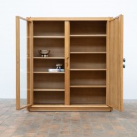Meuble vitrine de GUILLERME et CHAMBRON Edition Votre Maison France 1960