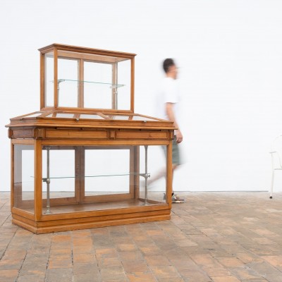 Ancienne vitrine de présentation - début du XXème siècle
