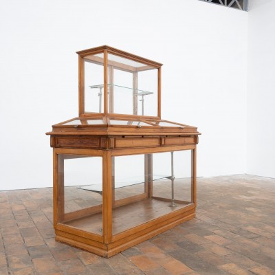 Ancienne vitrine de présentation - début du XXème siècle