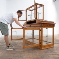 Ancienne vitrine de présentation - début du XXème siècle