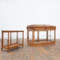 Ancienne vitrine de présentation - début du XXème siècle