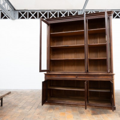 Grande bibliothèque vitrée en palissandre – XIXe siècle
