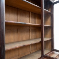Grande bibliothèque vitrée en palissandre – XIXe siècle