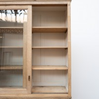 Bibliothèque en chêne à portes coulissantes – Début du XXe siècle