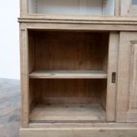 Bibliothèque en chêne à portes coulissantes – Début du XXe siècle