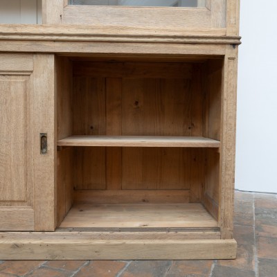 Bibliothèque en chêne à portes coulissantes – Début du XXe siècle