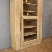 Ancienne armoire en bois des années 30