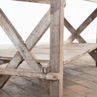 Ancienne table d’atelier à entretoises croisées – Début du XXe siècle