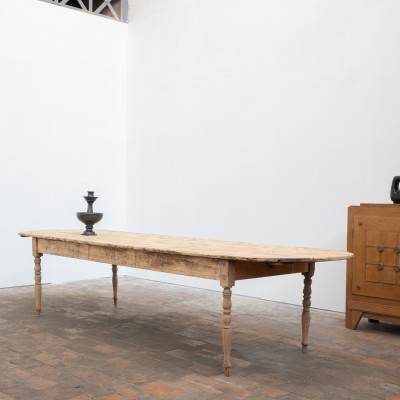 Grande table de communauté en bois, début XXème