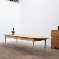 Grande table de communauté en bois, début XXème