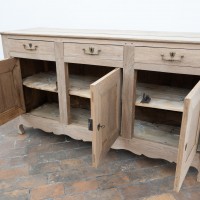 Grand buffet ancien en chêne – XIXe siècle