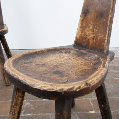 Paire de chaises Art Populaire en bois sculpté – XIXe siècle